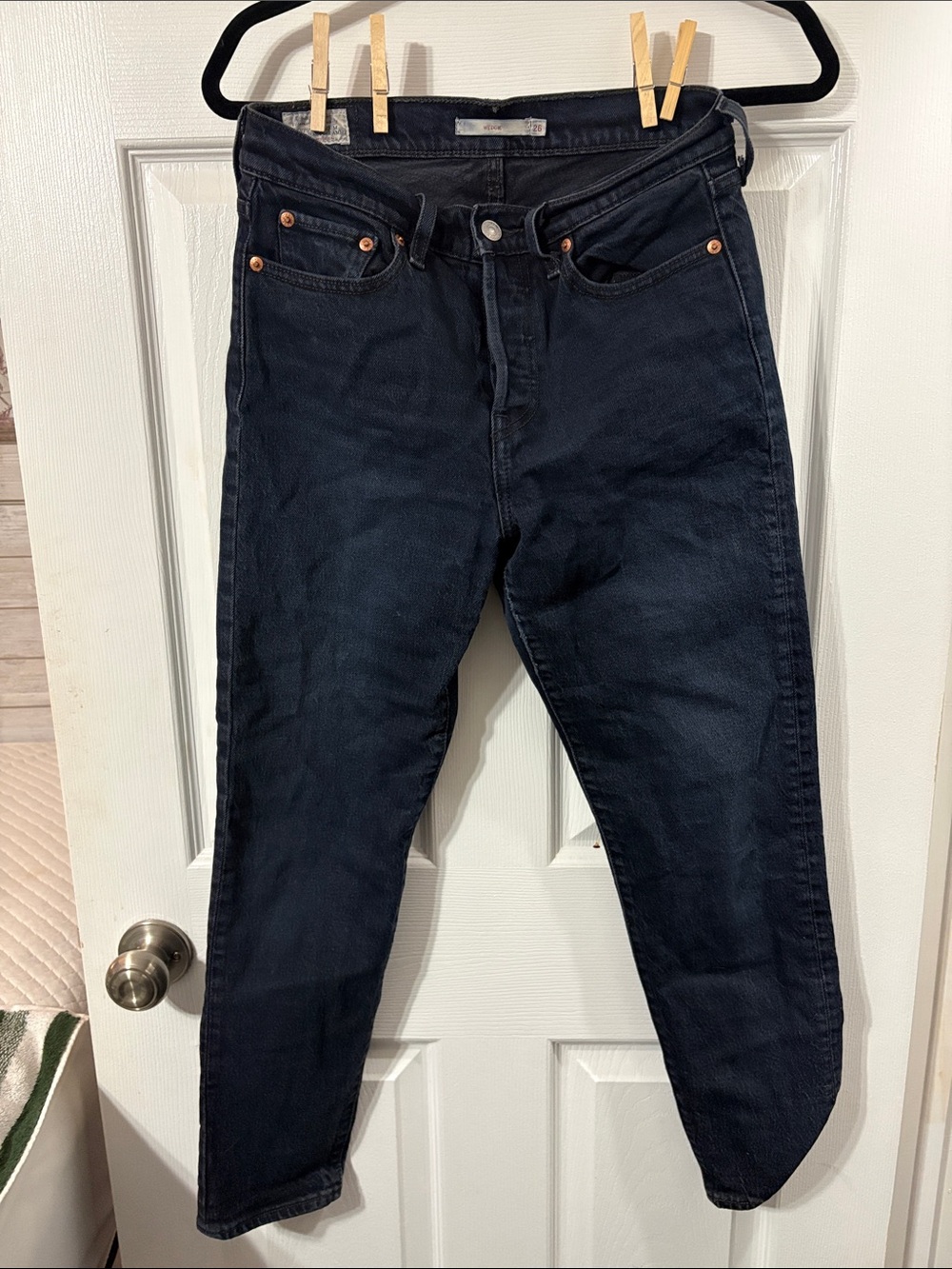 Levi’s Wedgie Icon Fit Ankle Jeans